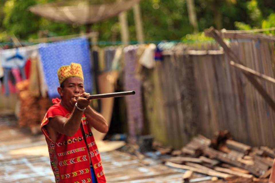 34 Senjata Tradisional beserta Gambar dan Asal Daerahnya yang Ada di Indonesia