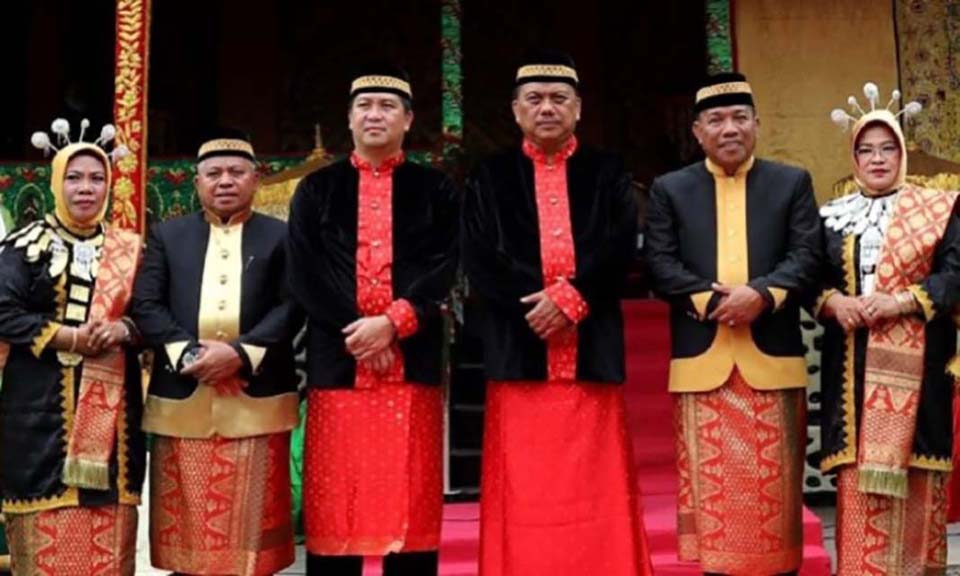 Pakaian Adat Sulawesi Utara Beserta Nama, Ciri Khas, dan Keunikannya