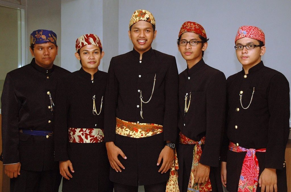 5 Pakaian Adat Dki Jakarta Beserta Nama Gambar Keunikan Dan