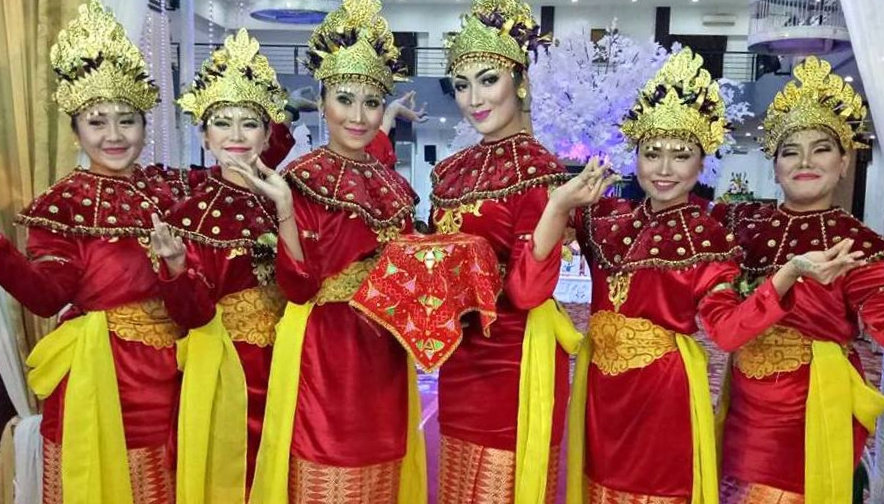 Tari Ganau﻿