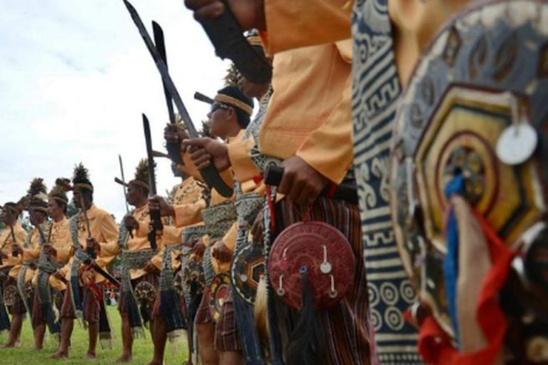 14 Tari Tradisional Khas Sulawesi Selatan Dilengkapi Penjelasan Blog Mamikos