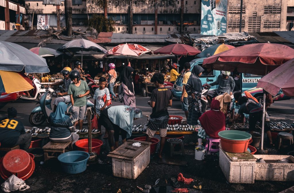 Contoh Usaha dalam Kegiatan Ekonomi Masyarakat Indonesia