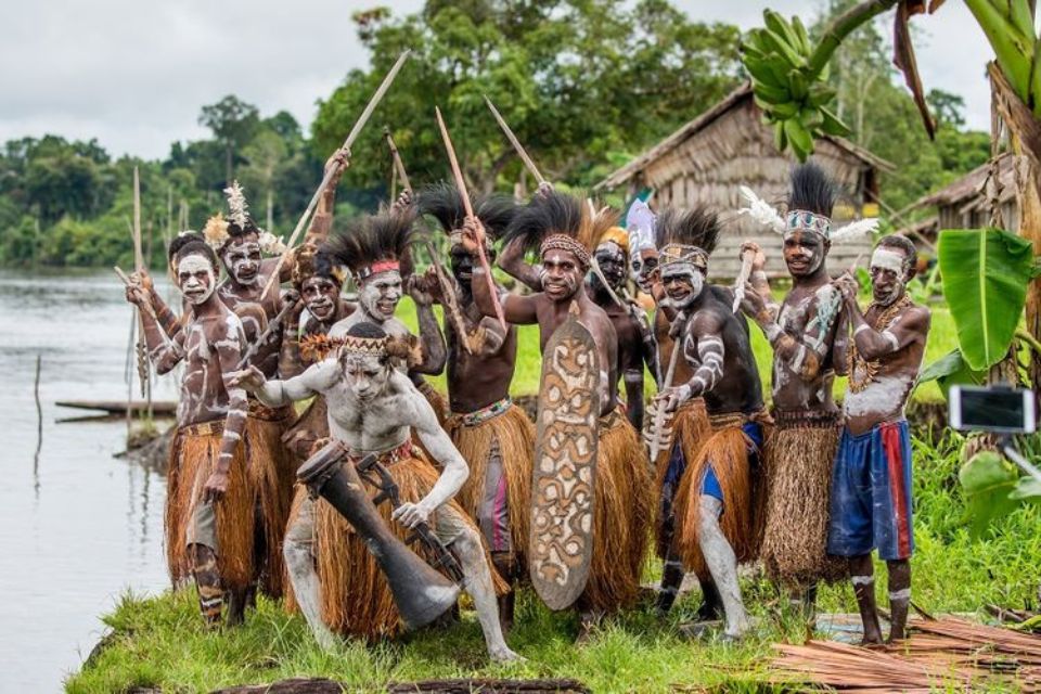 Suku-suku di Pulau Papua dan Penjelasannya