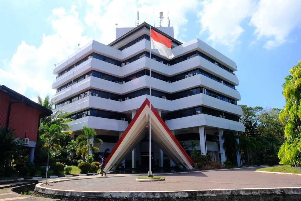 8. Universitas Hasanuddin (UNHAS)