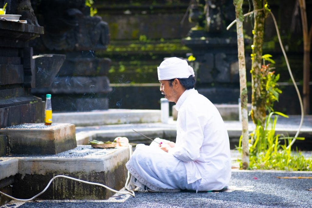 10 Contoh Budaya Non Benda Beserta Penjelasan Dan Contohnya Lengkap ...