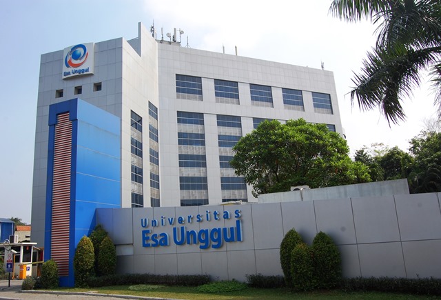 8. Universitas Esa Unggul