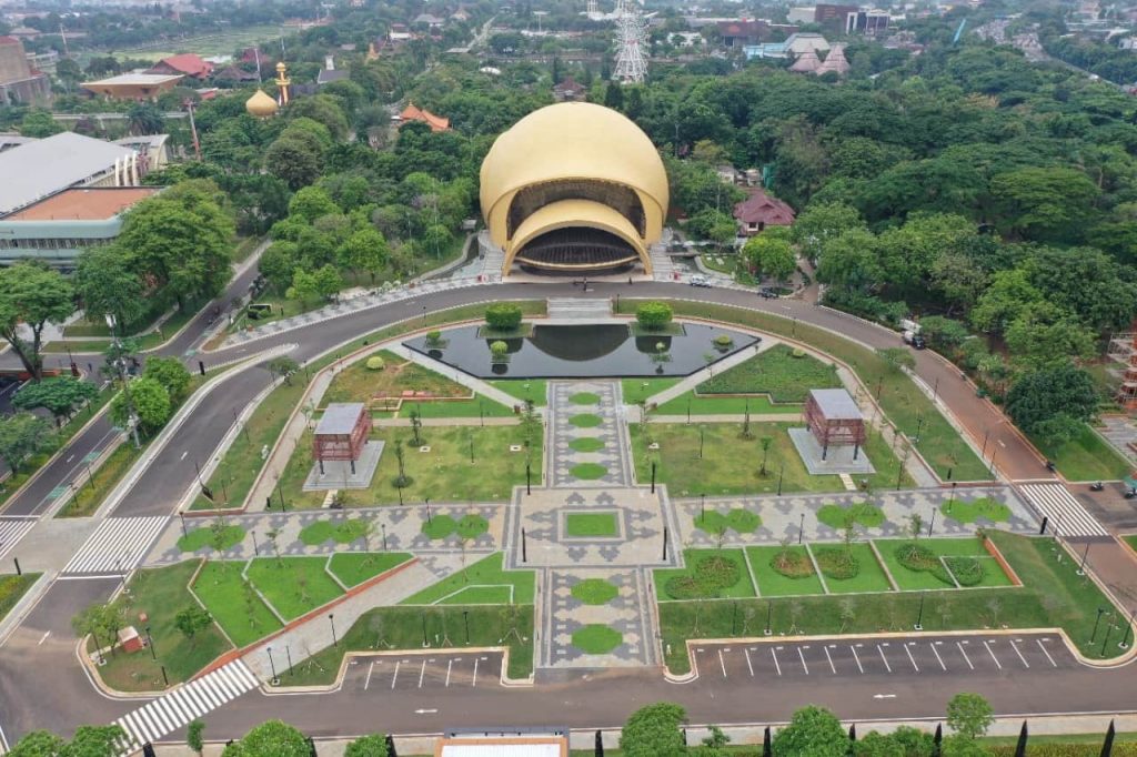 17 Tempat Romantis Terbaik di Jakarta yang Murah dan Paling Berkesan