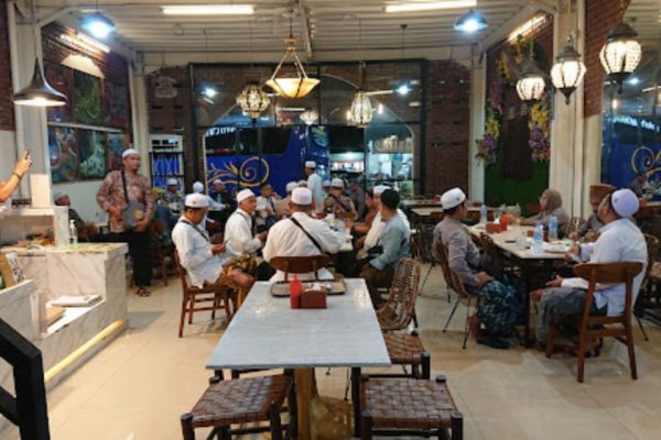 9 Tempat Bukber Di Condet Jakarta Timur Yang Seru Dan Menarik 2023 ...