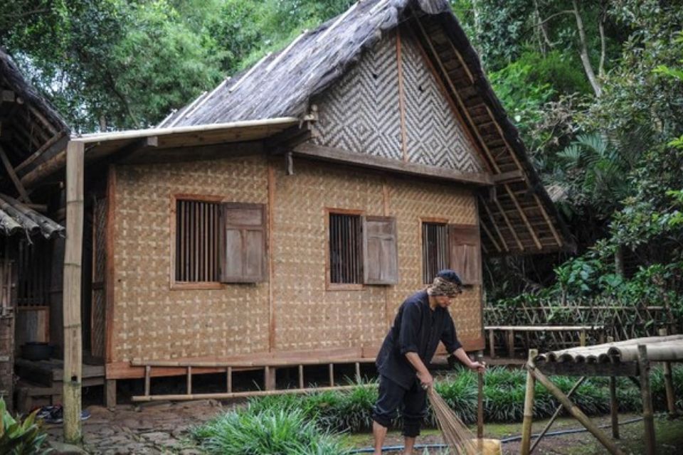 Contoh Kampung Adat Sunda Jawa Barat