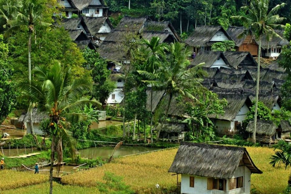 Contoh Kampung Adat Sunda Jawa Barat