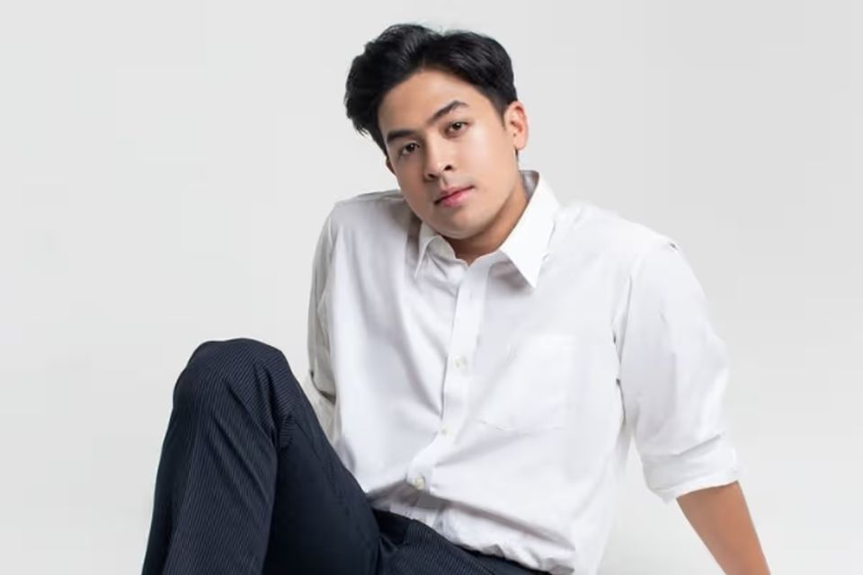 Contoh Biografi Maudy Ayunda, Jerome Polin, Prilly Mahatei Latuconsina, & Gita Gutawa