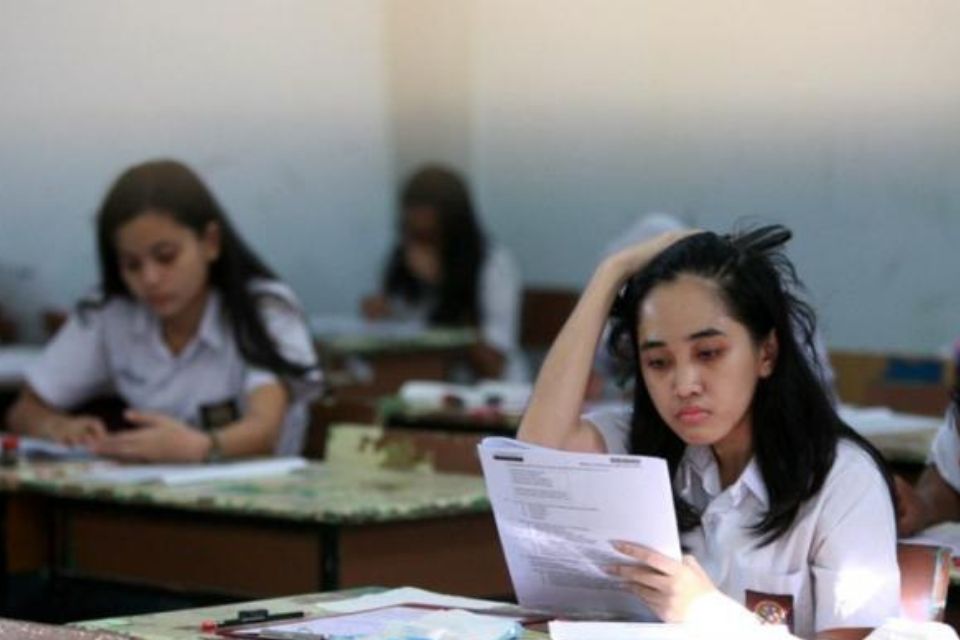 contoh soal pat ipa kelas 9 semester 2 dan kunci jawabannya