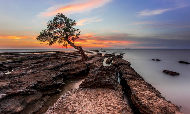 Daftar Nama-nama Pantai dan Laut di Pulau Sulawesi dan Gambarnya