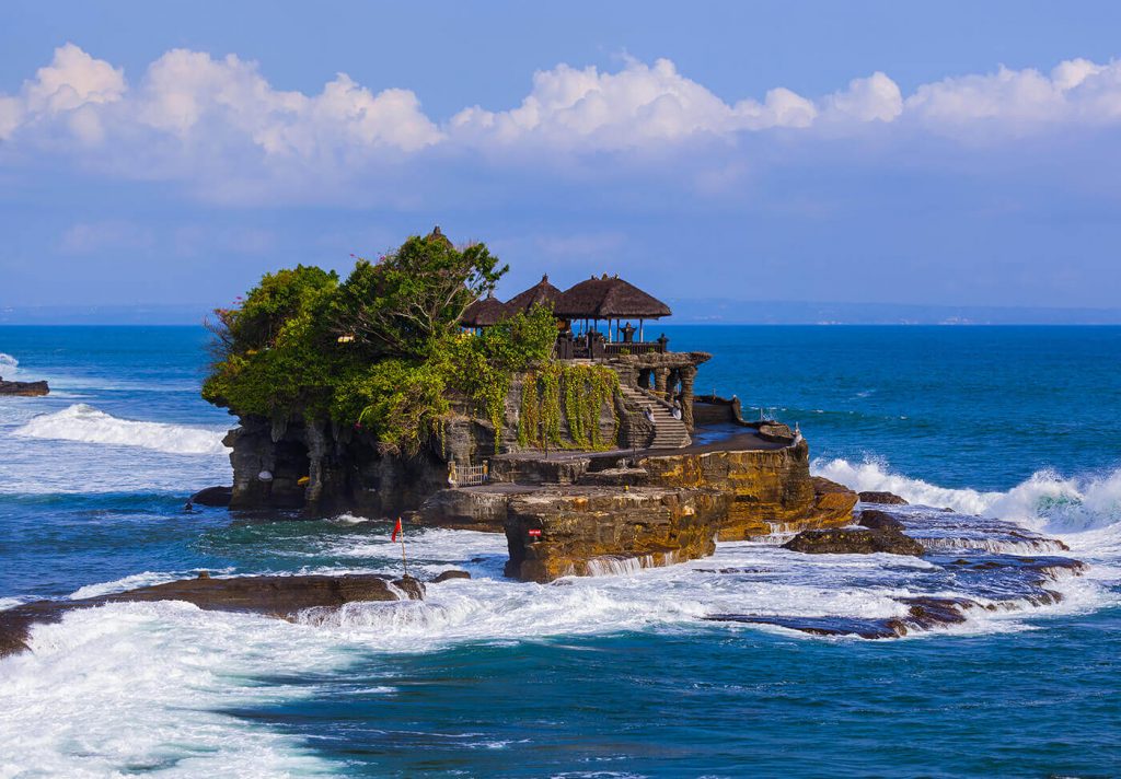 10 Nama-nama Pantai dan Laut di Pulau Bali dan Nusa Tenggara