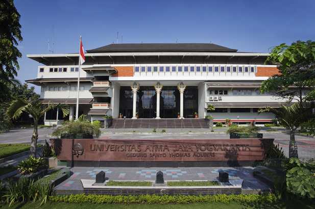 10 Daftar Universitas Terbaik di Jogja 2023/2024, Kampus Impianmu Nomor Berapa?