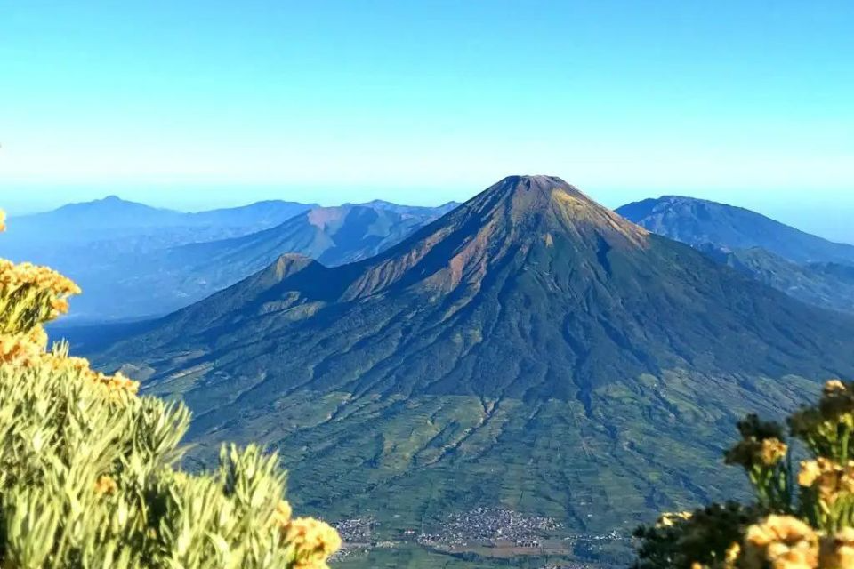 nama Gunung di Pulau Jawa dari Tertinggi ke Rendah