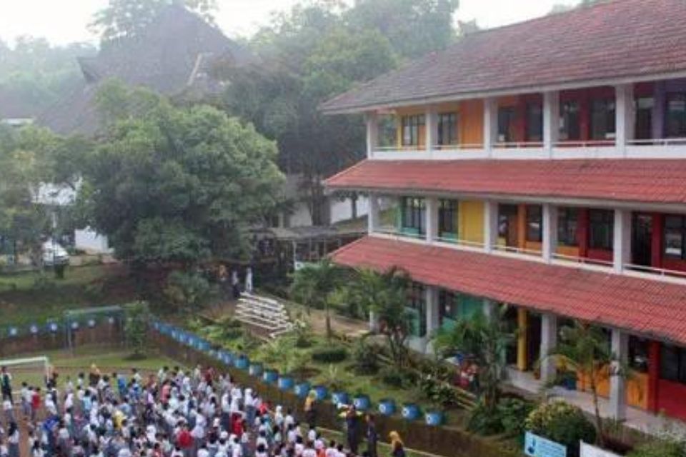 Terbaru! 10 Sekolah Swasta Terbaik Di Bandung Versi Nilai UTBK, Calon ...