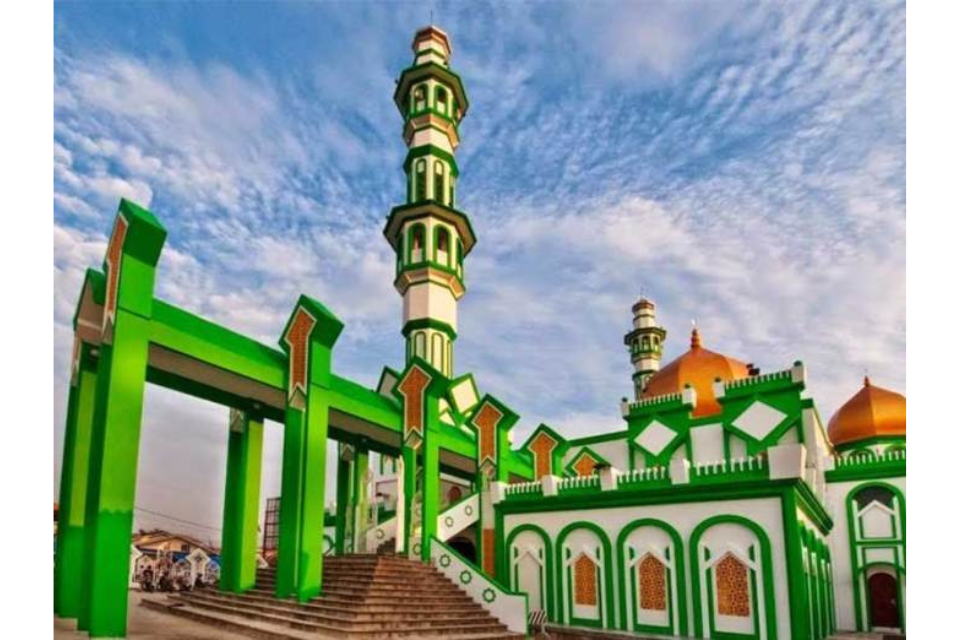 15 Inspirasi Warna Cat Tembok Masjid yang Bagus dan Modern