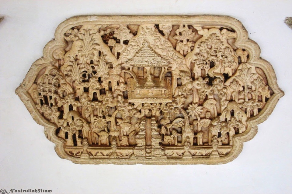 Contoh-Contoh Akulturasi Seni Rupa, Seni Ukir, dan Seni Bangunan di Indonesia