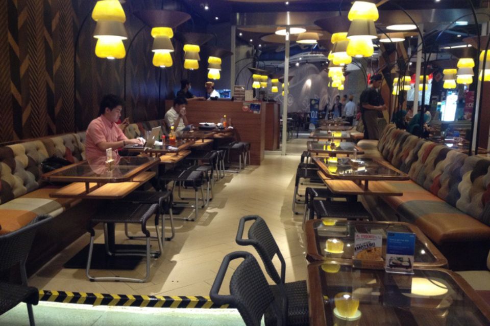 restoran di living world alam sutera