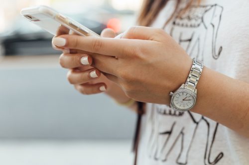 100 Contoh Caption Text Bahasa Inggris Singkat dan Artinya Lengkap