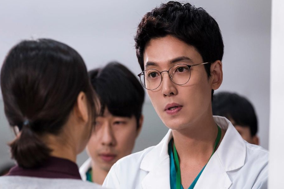 10 Rekomendasi Drama Korea tentang Dokter yang Seru dan Terpopuler