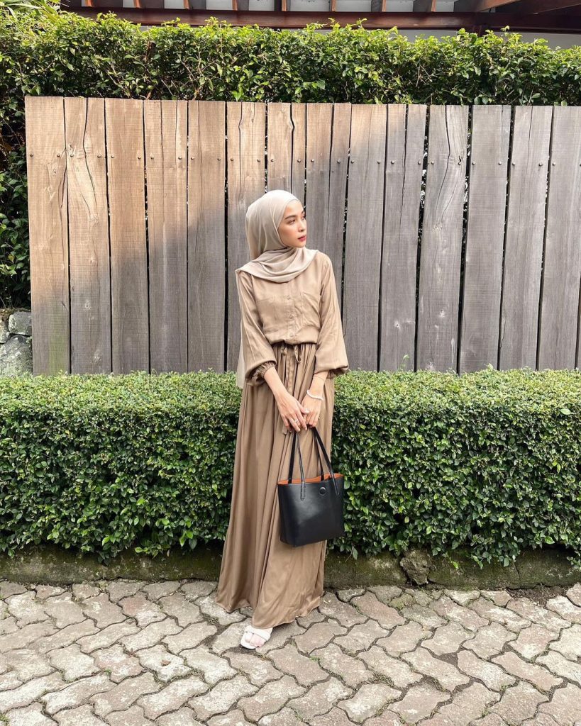 outfit kondangan simple hijab 8