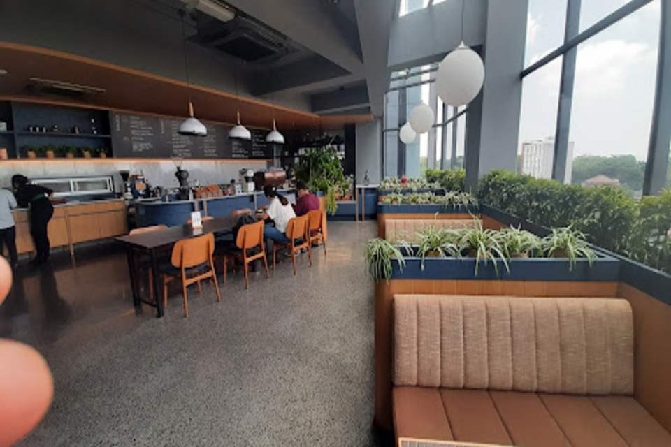 cafe 24 jam semarang yang seru buat nongkrong beserta alamatnya