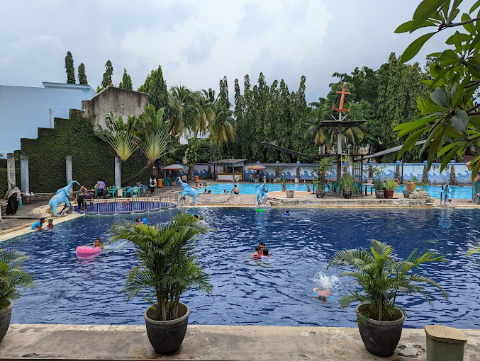 7  Kolam Renang di Tangerang yang Bagus dan Harga Tiketnya