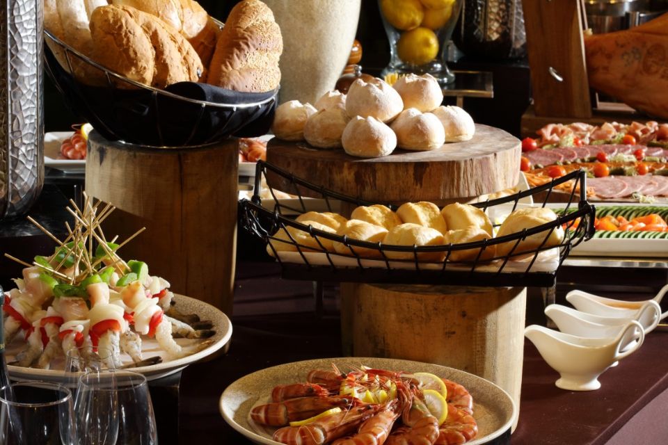 Buffet Hotel di Jakarta yang Perlu Dicoba Beserta Alamatnya