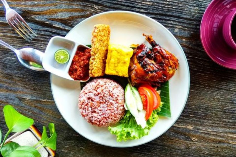 makanan khas jogjakarta: Nasi merah