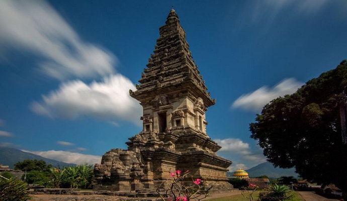 candi jawi