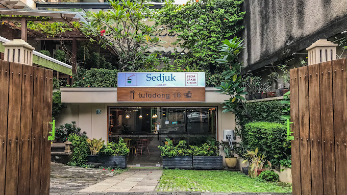 10 Rekomendasi Tempat Makan Jakarta Selatan Terkenal dan Hits