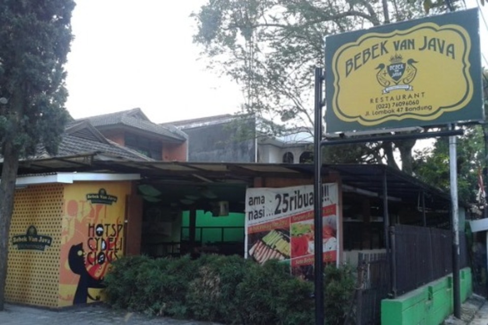8 Rekomendasi Tempat Makan di Bandung yang Hits dan Terfavorit 2023