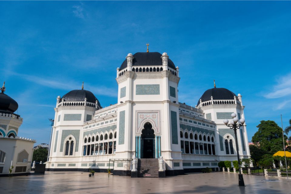 6 Nama Tempat Ibadah Agama yang Diakui di Indonesia beserta Gambarnya
