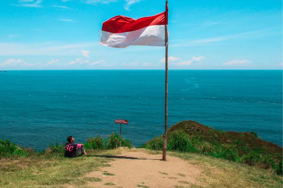 Contoh Sikap Patriotisme di Sekolah, Masyarakat, dan Lingkungan Keluarga