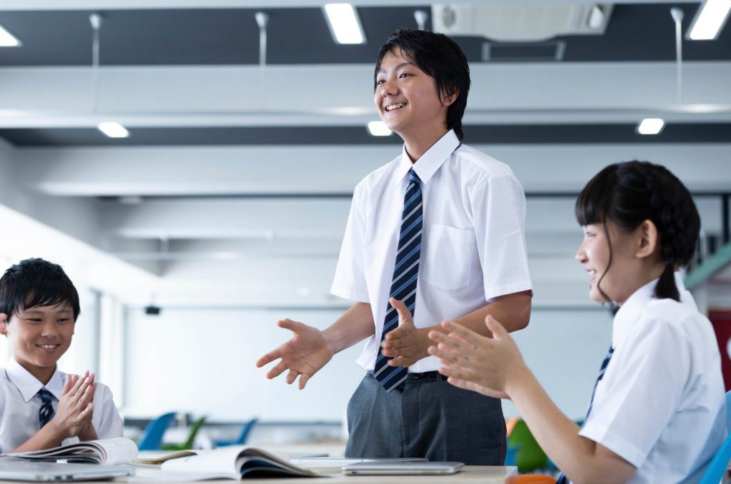 Contoh Teks Diskusi tentang Makanan Sehat dalam Bahasa Indonesia