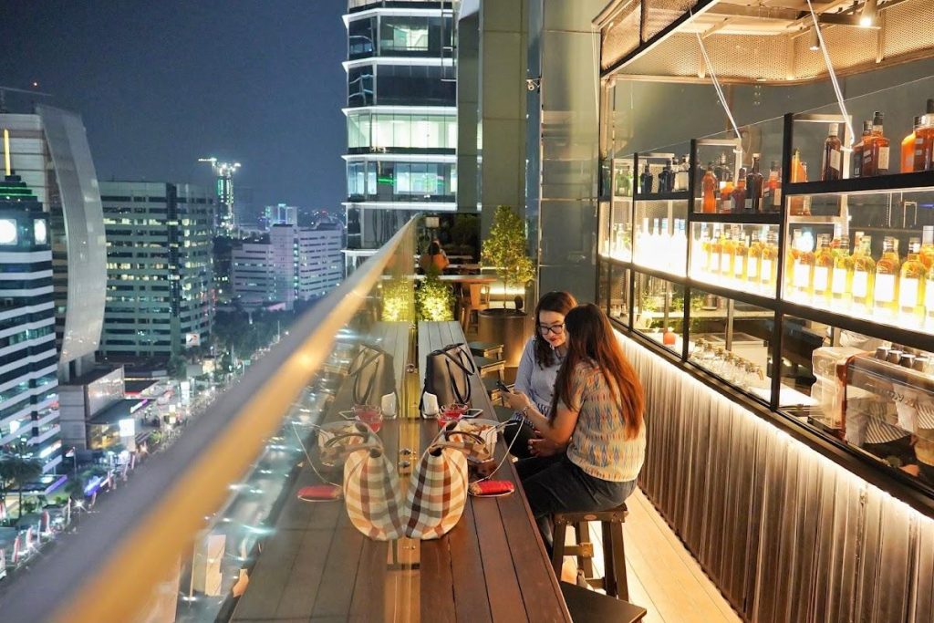 ﻿8 Cafe Rooftop Jakarta dengan View yang Indah dan Keren, Awas Bikin Malas Pulang