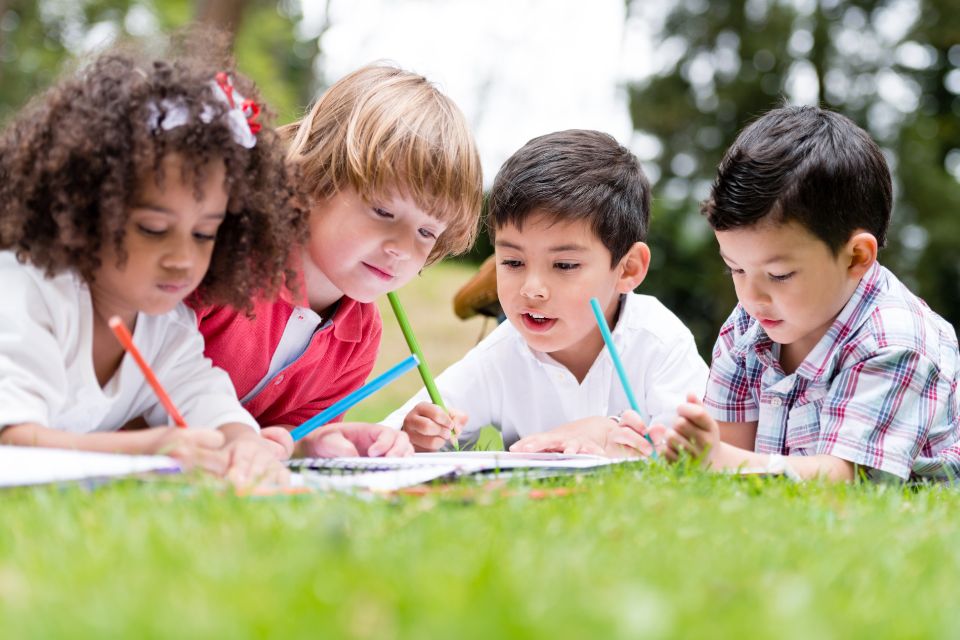 25 Gambar Mewarnai untuk Anak Sekolah PAUD TK SD yang Keren