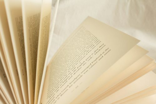 Materi News Item Text Bahasa Inggris Kelas 12 SMA beserta Pengertiannya