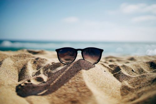 80 Caption Healing Estetik di Pantai yang Singkat dan Keren