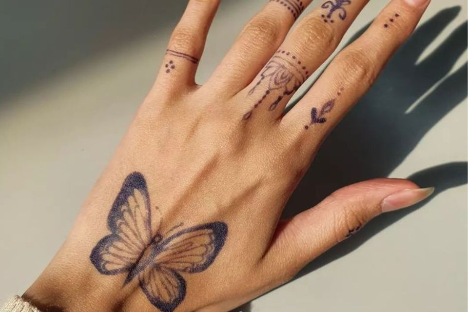 Contoh Gambar Henna Dragons and Butterflies