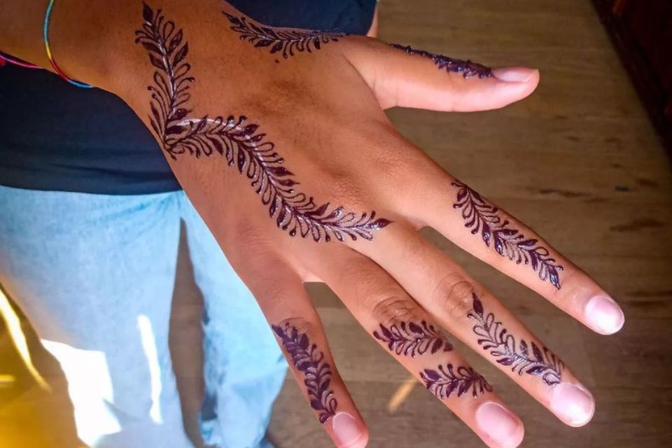 Contoh Gambar Henna Vines Design