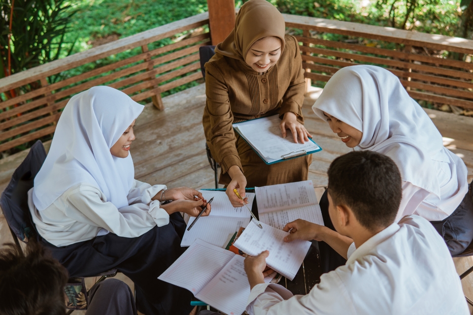 Contoh Soal PAT Bahasa Indonesia Kelas 7 Semester 2