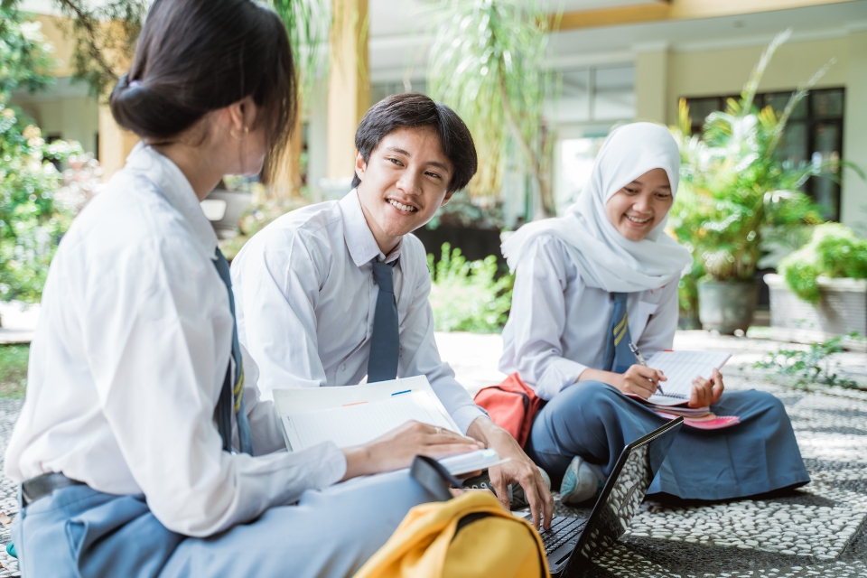 Contoh soal cerita eksponen matematika kelas 10 beserta jawabannya