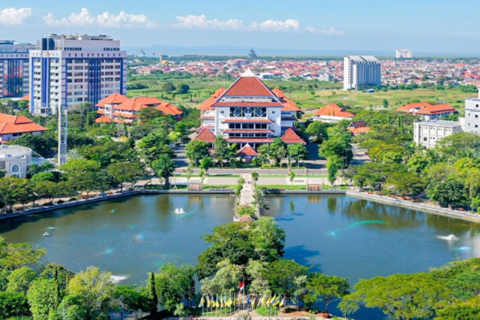 Universitas Negeri di Surabaya dan jurusannya