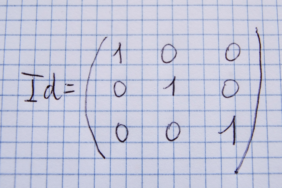 Contoh soal kesamaan matriks dan jawabannya kelas 11