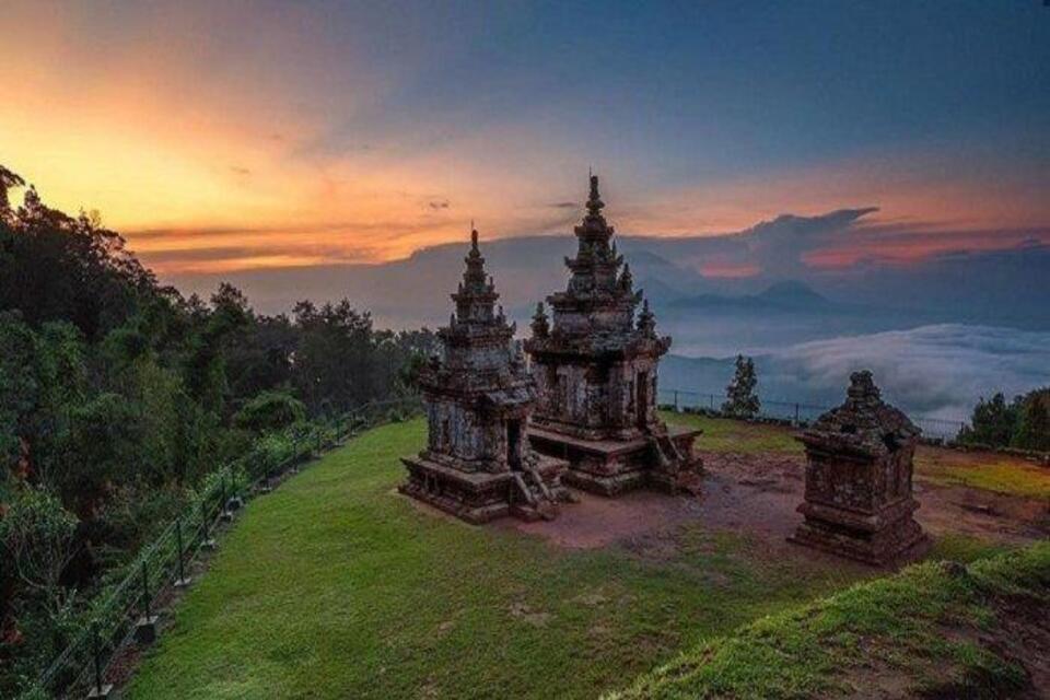 3. Candi Gedong Songo