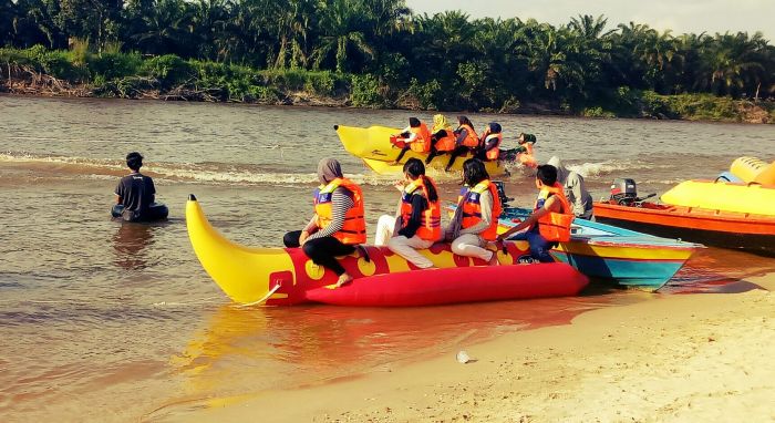 Pulau Cinta Teluk Jering