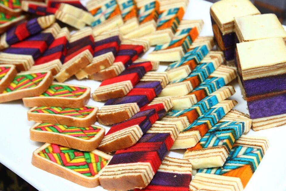 4. Kek Lapis Sarawak